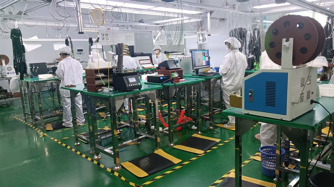 Fiber optic manufacturing workstations