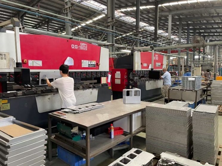 Sheet metal press brakes